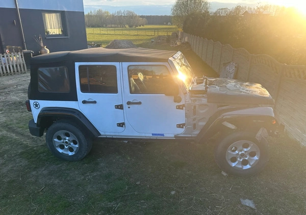 Jeep Wrangler cena 39977 przebieg: 146000, rok produkcji 2015 z Poznań małe 56